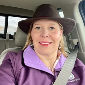 Meet your Posher, Tracy